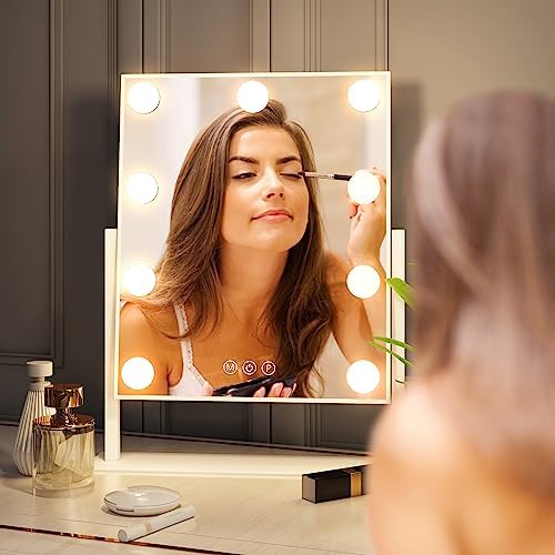 Get Flawless Makeup with Brilliant Lighting