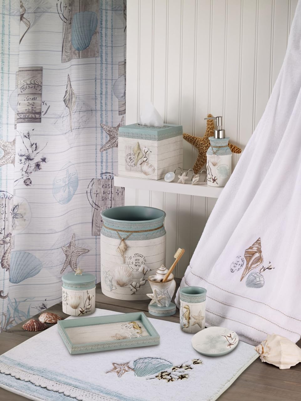 Avanti Linens Fingertip Towel