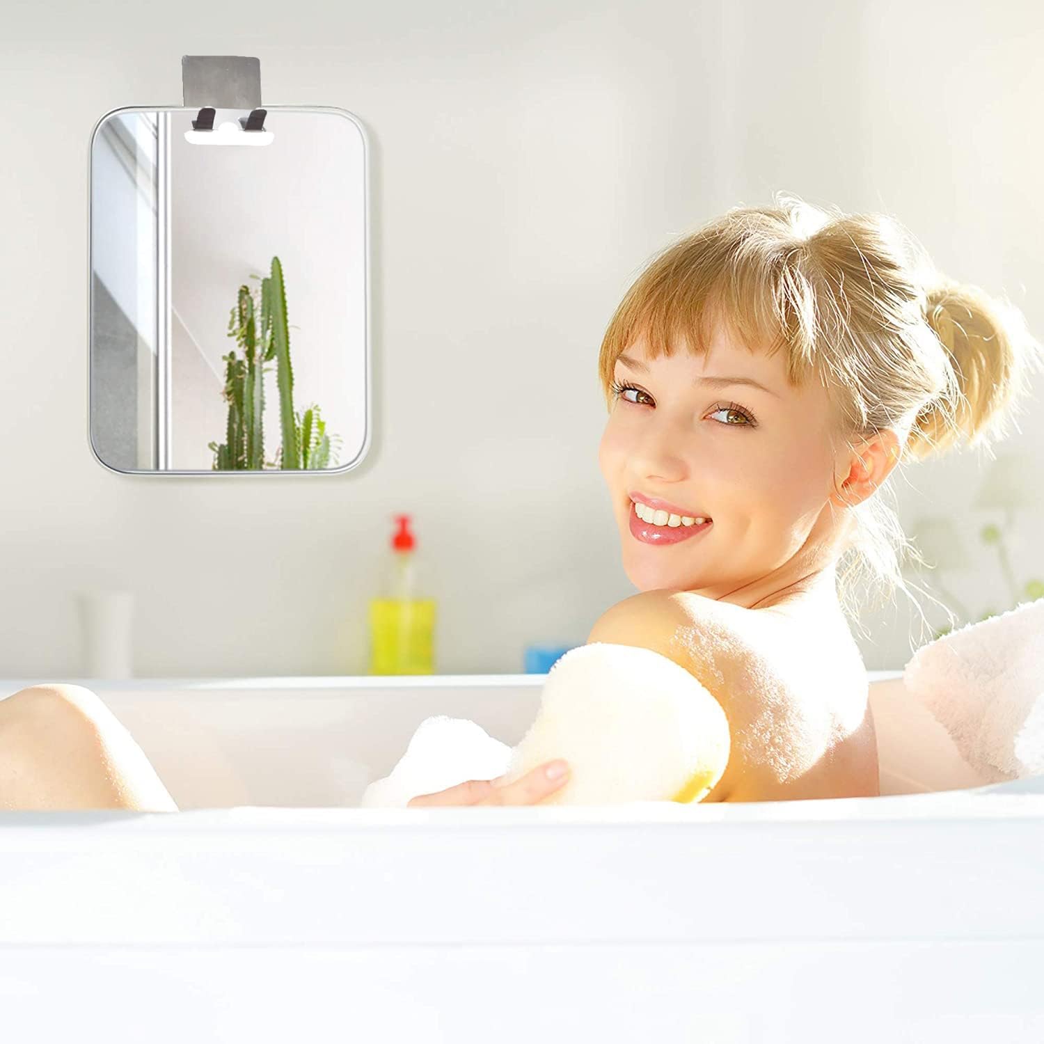Premium Anti-Fog Mirror for Smooth Grooming