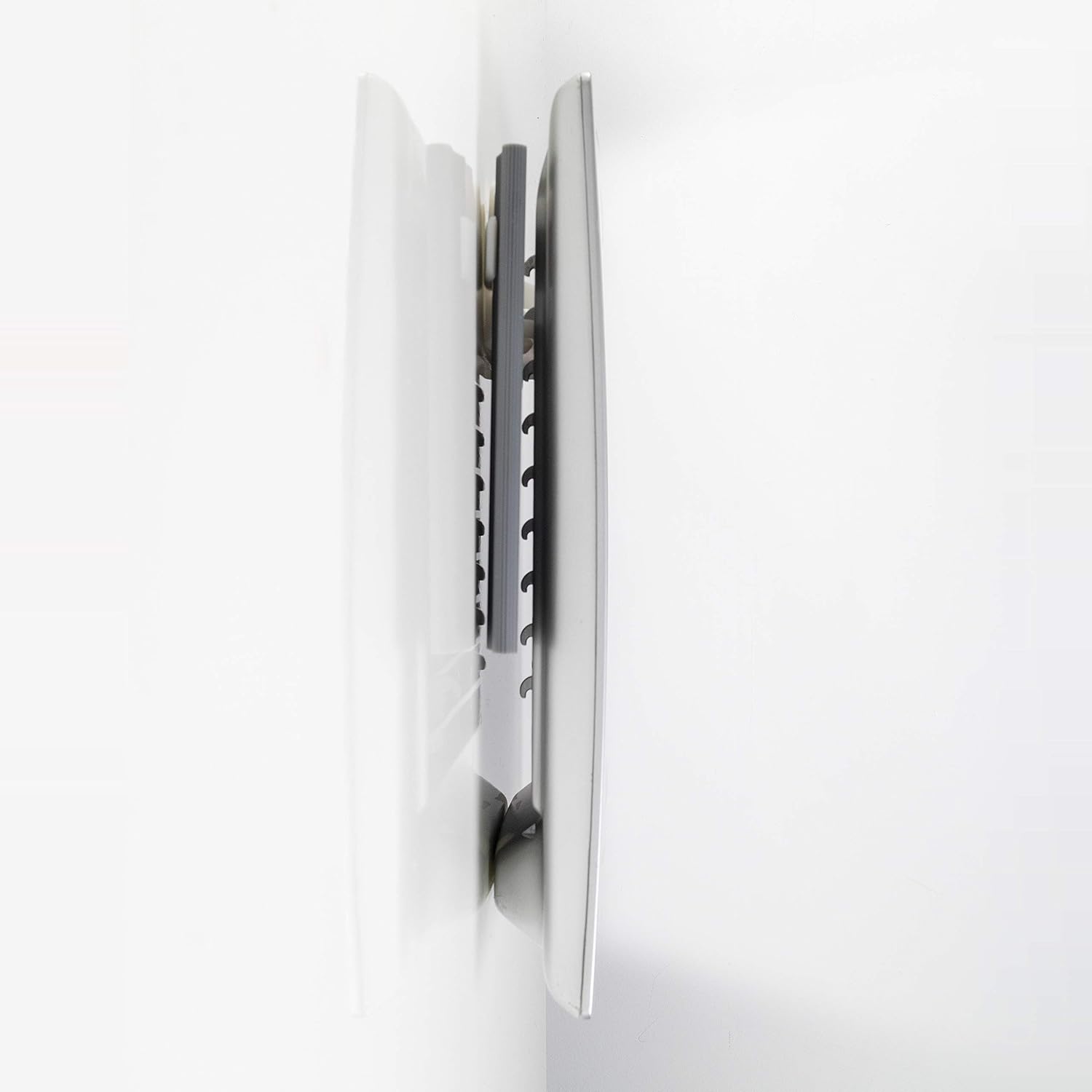 Zadro ZWTAR20S Effortless Showers Shaves in the Bathroom
