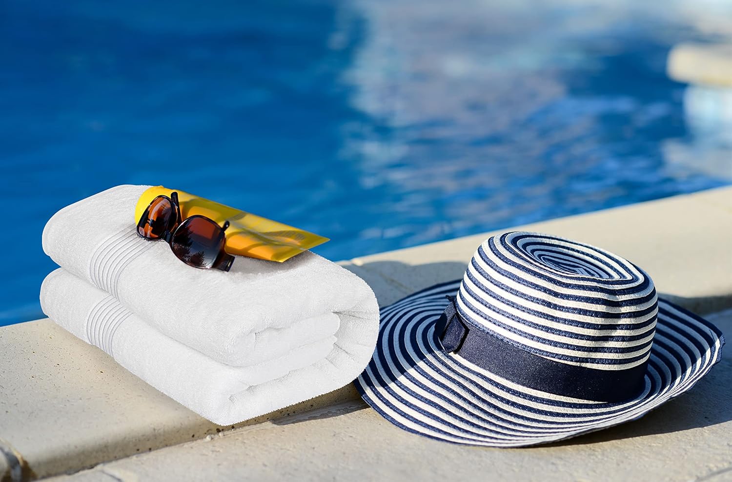 Utopia Premium Jumbo Bath Towels - Soft Absorbent