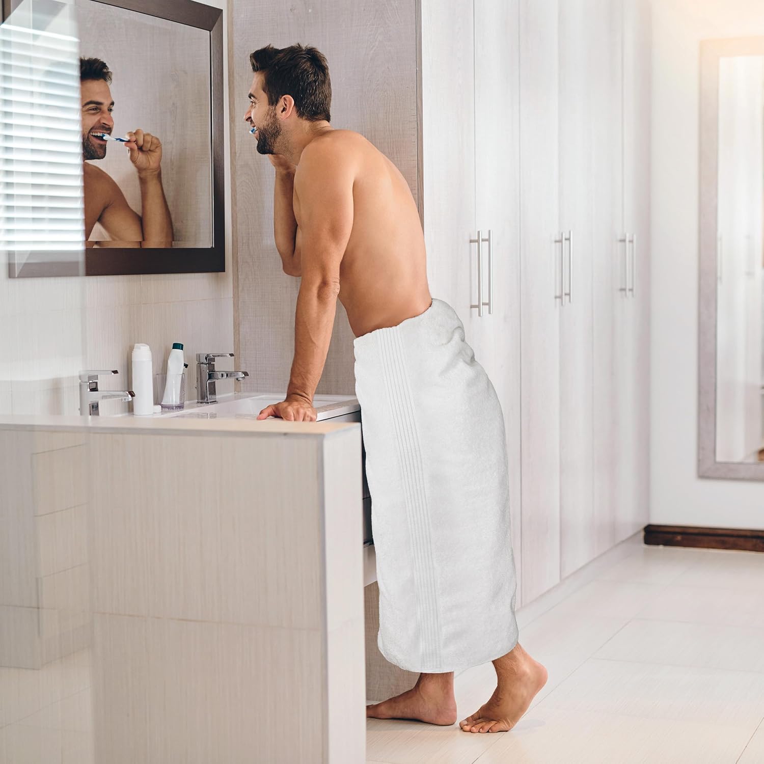 Utopia Premium Jumbo Bath Towels - Soft Absorbent