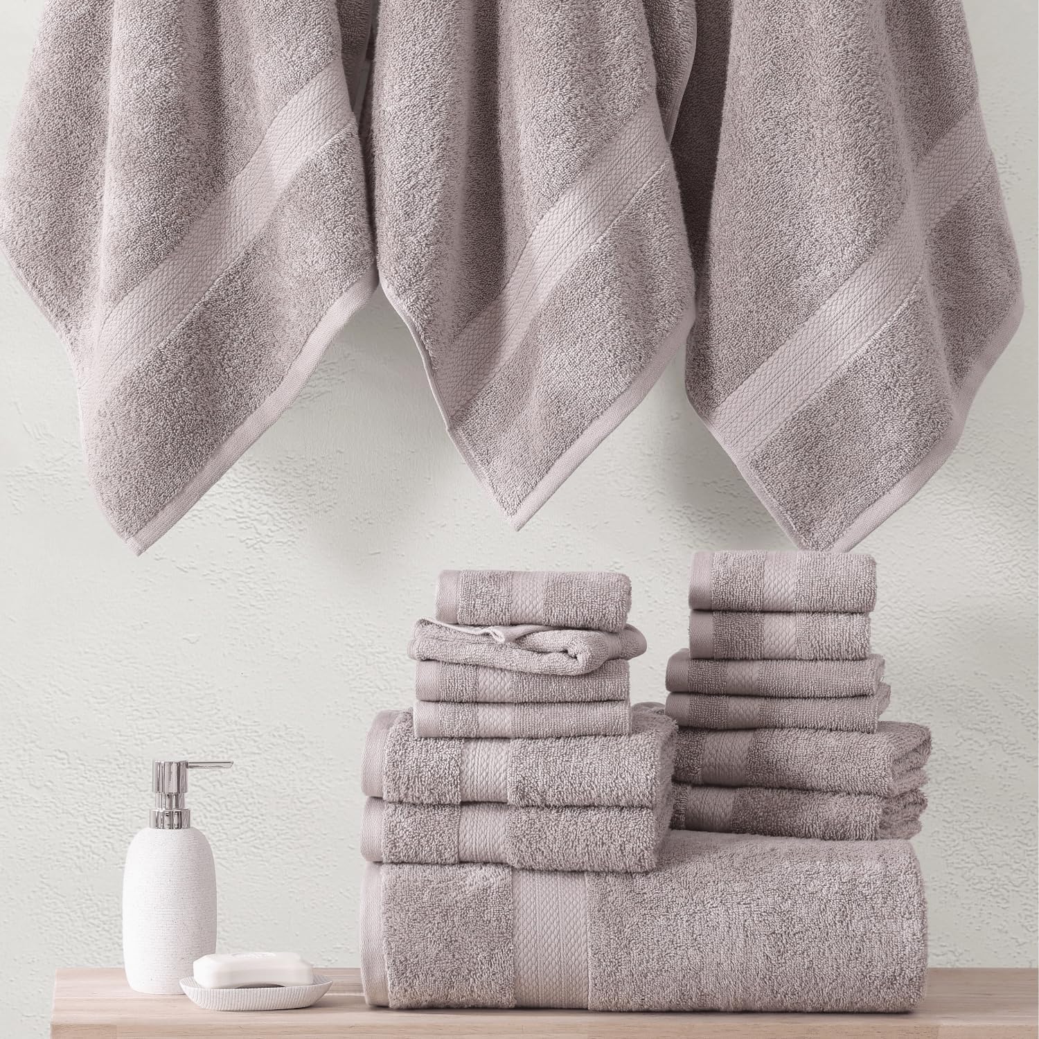 Essential Cotton Towels Set for Relaxing Bathing